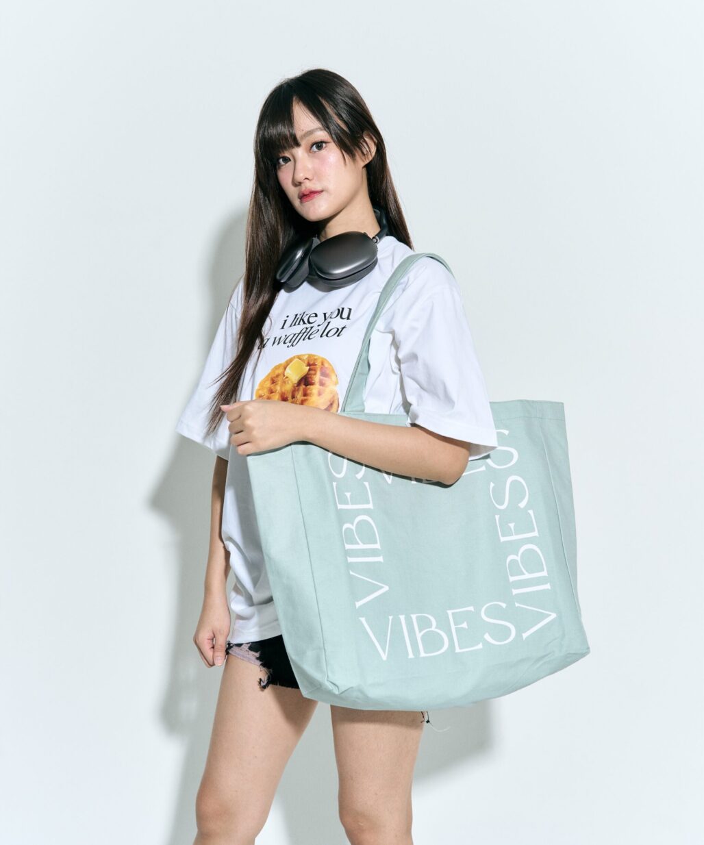 Everyday of the week sage box tote